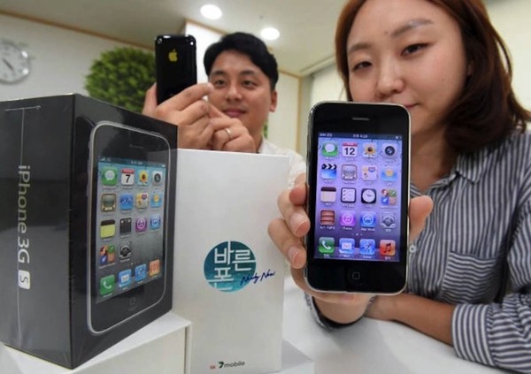 ▲睽違9年的iPhone 3GS南韓重新開賣　僅售台幣1,200元 。（圖／取自etnews）