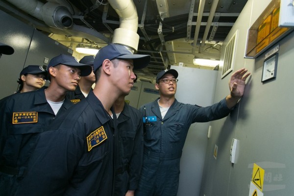 遠航訓練理論結合實務　培育海軍初官專業技能