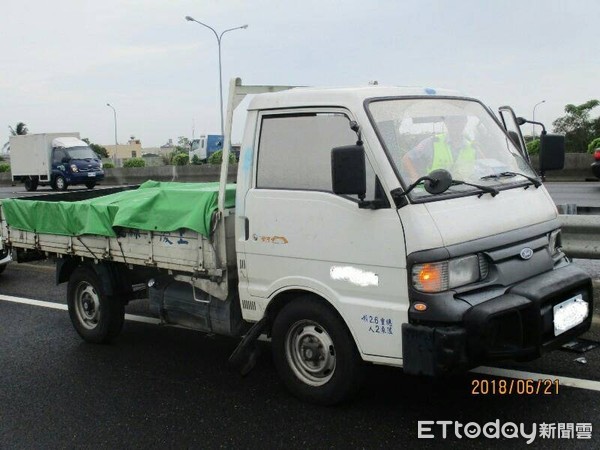 ▲國道1號北向新營交流道出口處，6月21日下午發生一起車禍命案。（圖／記者林悅翻攝，下同）