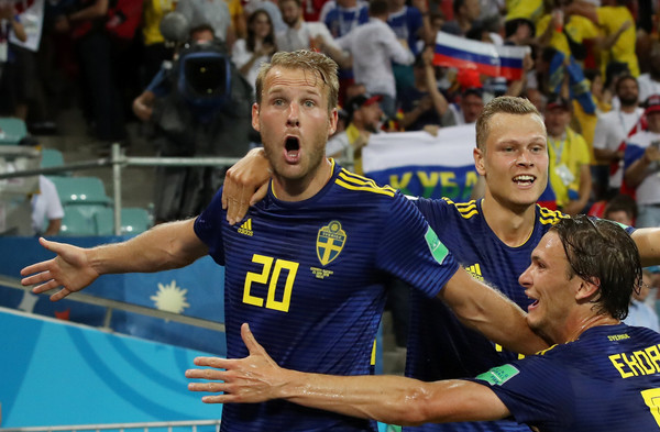 ▲托伊沃寧Ola Toivonen先馳得點，瑞典慶祝進球。（圖／路透社） 