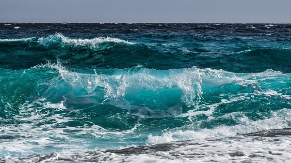 ▲▼海洋,海灘,海邊,水,海中,波浪,衝浪,泡沫,岸邊。（圖／取自Pixabay）