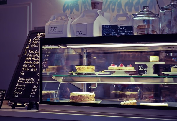 ▲▼蛋糕,烘焙,商店,甜點,冰櫃,櫥窗。（圖／翻攝自pixabay）