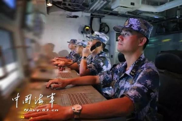 ▲解放軍證實：「中華神盾艦」航經台東海峽、台灣海峽。（圖／中國海事）