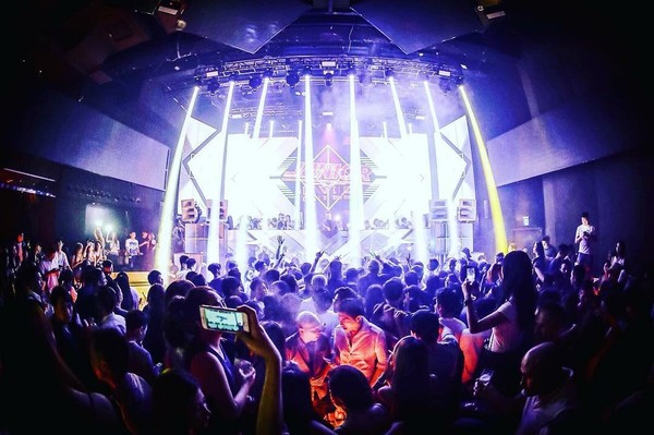 ▲▼DJ Junior為台灣首位登上Tomorrowland男DJ             。（圖／翻攝DJ Junior粉絲專業）