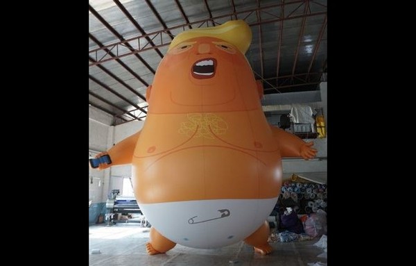 ▲▼川普造型的巨大氣球。（圖／翻攝自推特／@sleribaux）