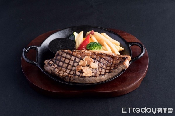 ▲來自日本的Aurora Steak首登台　開幕首五日指定牛排套餐半價。（圖／微風集團提供)