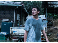 《燃燒烈愛》劉亞仁超犧牲全裸入鏡　導演卻說：那不是最好表現