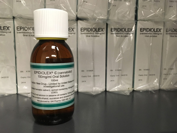 ▲從大麻植物提煉、用來治療罕見嚴重兒童癲癇症的新藥Epidiolex，獲FDA批准上市。(圖／達志影像／美聯社)