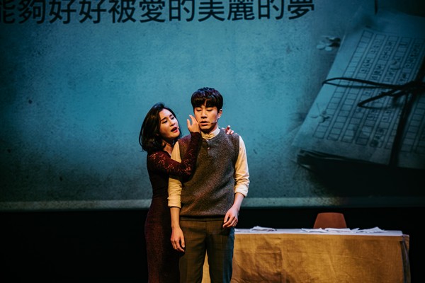 ▲▼南韓音樂劇《光的來信》來台灣演出，演員文太裕、蘇貞化演唱《鏡子》。（圖／臺中國家歌劇院提供）