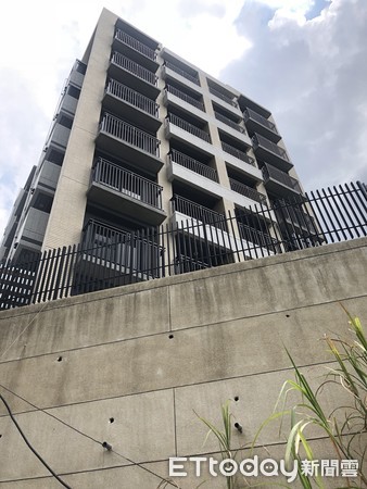 ▲▼ 三峽某工地發生工安意外，25歲劉姓工人從7樓頂樓墜落身亡。（圖／記者林煒傑翻攝）