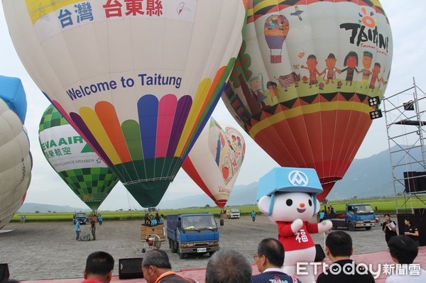 台東一年一度的熱氣球嘉年華活動即將於6月30日開始，活動期間將吸引大量車潮湧入鹿野高台。（圖／台東縣政府提供）