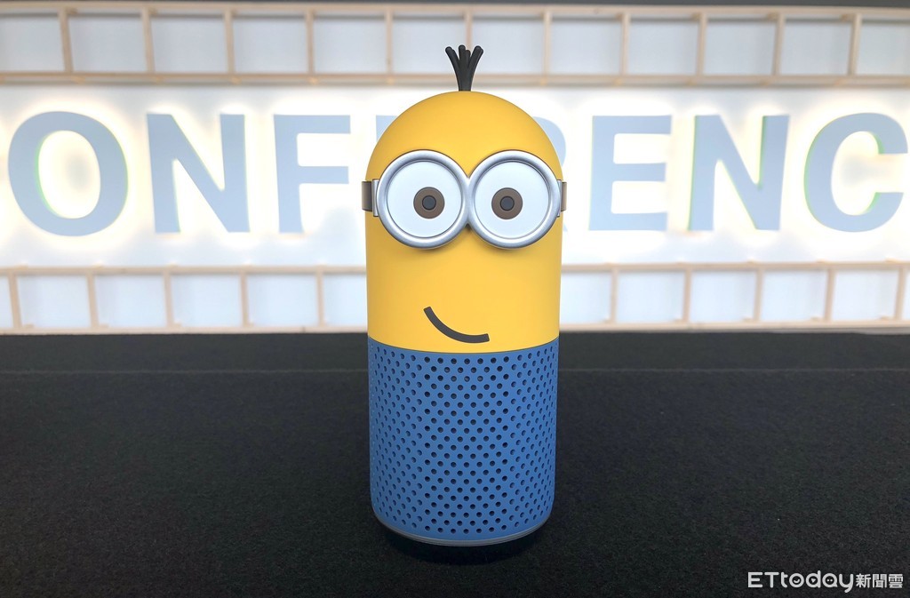 LINE智慧助理Clova Desk動眼看：搭載紅外線、可辨別圖像（圖／記者樓菀玲攝）