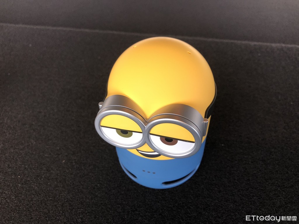 LINE智慧助理Clova Desk動眼看：搭載紅外線、可辨別圖像（圖／記者樓菀玲攝）