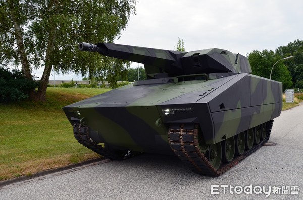 ▲▼在6月中旬的歐洲防務展中所推出的KF-41型（3+8人版）山貓步兵戰車，在車身尺碼、火力、機動力、防護力、戰場感知能力……等各方面上的綜合性能更強。（圖／軍武作家黃竣民攝）