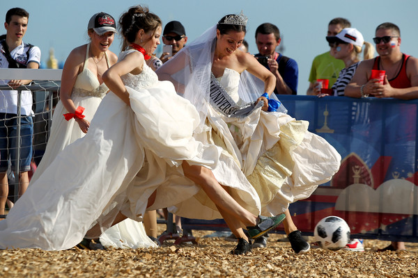 ▲FIFA在俄羅斯喀山舉行的婚紗世界盃         。（圖／路透社）