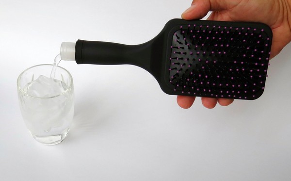 ▲Binocktails梳子酒瓶（圖／翻攝自www.binocktails.com）