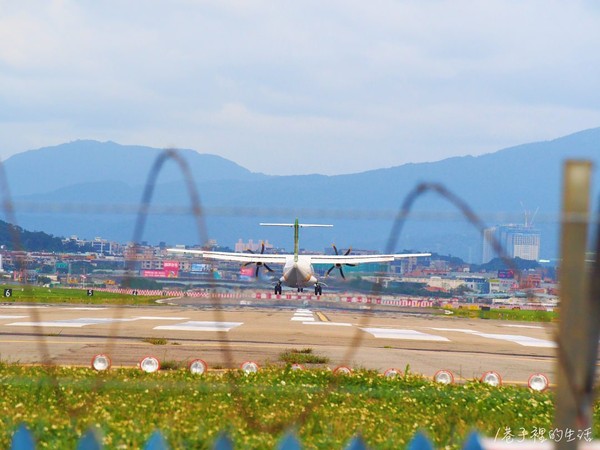 ▲松山機場拍飛機三景點。（圖／巷子裡的生活）