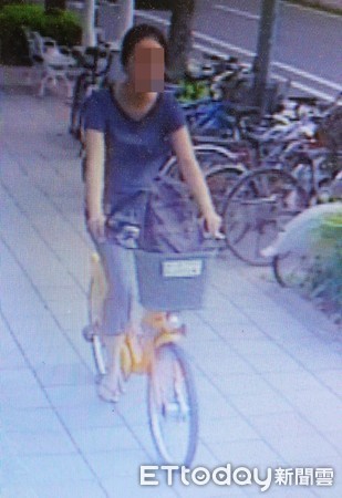 ▲▼劉姓女大生騎乘UBIKE監視器畫面曝光。（圖／記者陳豐德翻攝）