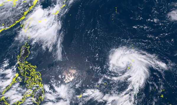 瑪莉亞颱風。（圖／翻攝日本向日葵8號衛星影像） 