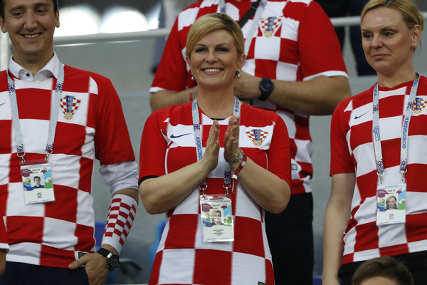 ▲克羅埃西亞總統與民眾一同在觀眾席看球。（圖／達志影像／美聯社）