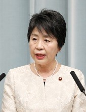 ▲日本法務部長上川陽子6日一口氣簽下7張死刑令（圖／翻攝日本首相官邸網站）