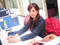 擋不住的美胸！三立美女主播任明玥一樣可以遮台灣