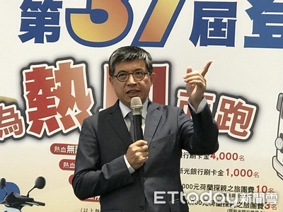 新光金雙龍搶珠　新壽老總黃敏義親錄90秒影片挺台新金