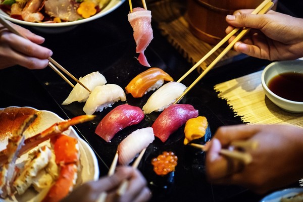▲日本料理,生魚片,握壽司。（圖／取自免費圖庫pixabay）
