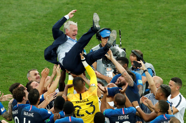 ▲▼法國相隔20年後再於世界盃對上克羅埃西亞，這次在冠軍戰中法國一路領先，最終以4比2獲勝，拿下隊史第2座世界盃冠軍。（圖／路透）