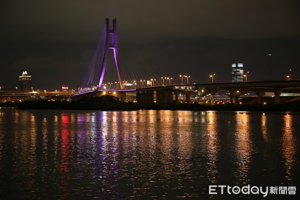 ▲新北藍色公路夜航。（圖／新北市交通局提供）