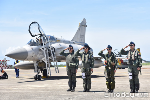 ▲空軍三型主力戰機「女飛官」首度亮相。（圖／記者李毓康攝）