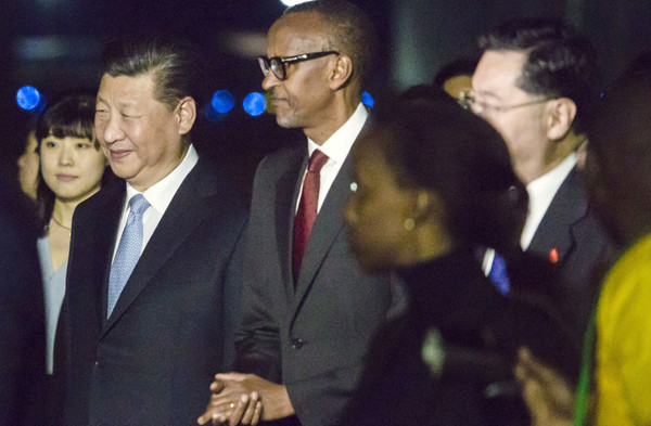 ▲▼中國國家主席習近平抵達東非盧安達             。（圖／達志影像／美聯社）