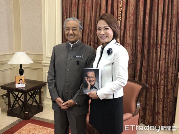 ▲▼《ETtoday新聞雲》資深主播黃寶慧獨家專訪馬來西亞首相馬哈迪。（圖／《ETtoday新聞雲》）