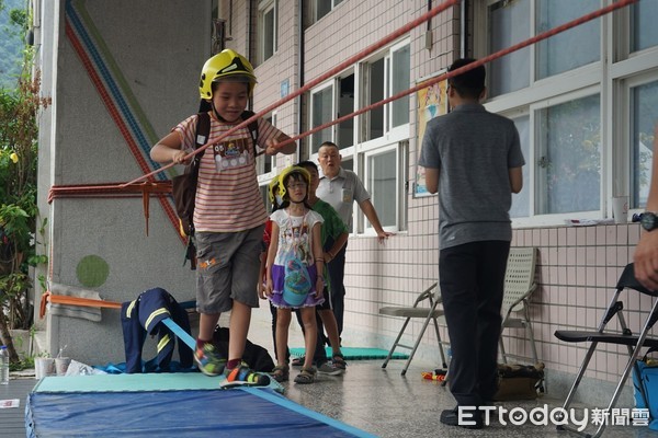 ▲▼新北消防第四大隊「夏日饗宴-發爾麵How Fun」活動。（圖／記者林煒傑翻攝）