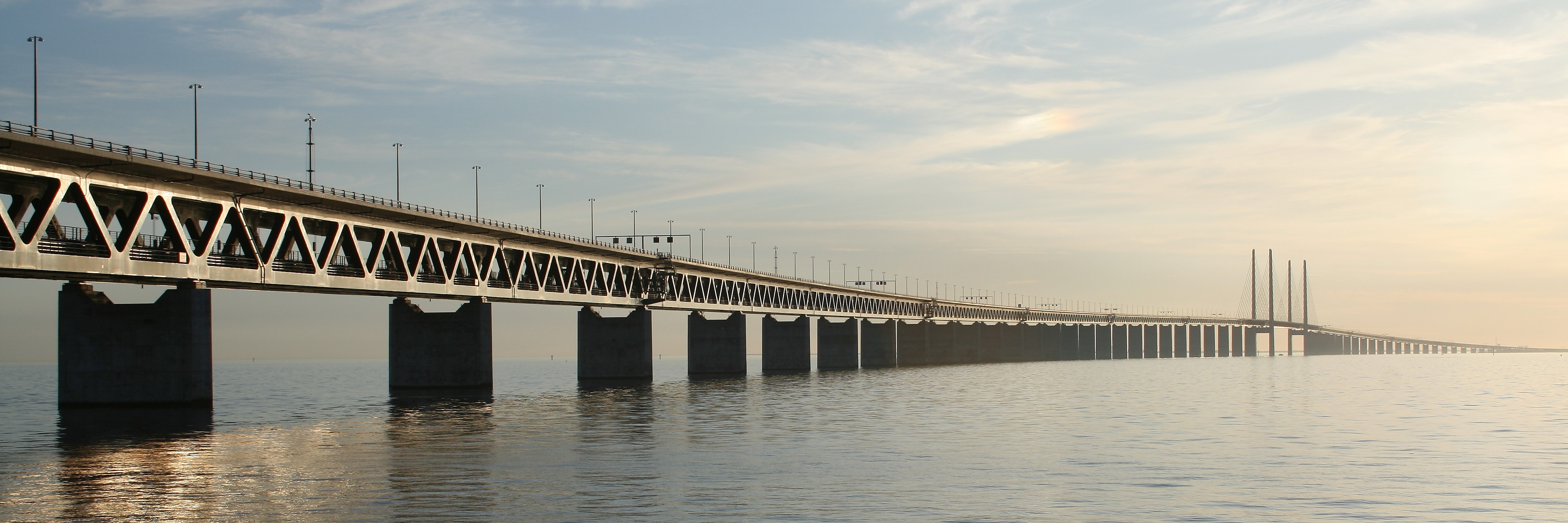 ▲連接丹麥和瑞典的松德跨海大橋。（圖／翻攝自維基百科）