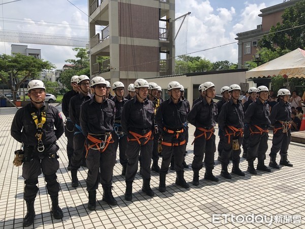 ▲台南市消防局舉辦救助人員培訓，23人通過甄選測驗，26日展現訓練成果。（圖／消防局提供，下同）