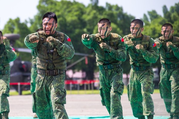 陸軍金湯營區開放預演　見證國軍堅實戰力