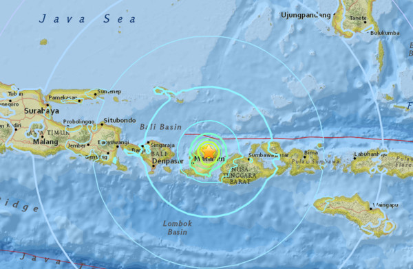 ▲▼ 印尼龍目島（Lombok）29日當地上午6點47分，發生芮氏規模6.4的淺層地震，地震深度僅7公里。（圖／翻攝自USGS官網）