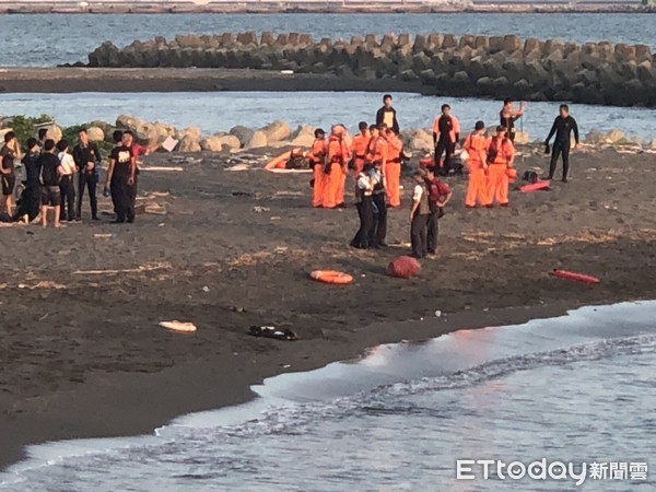 ▲▼高雄旗津海岸1男子落海失蹤，警消陸海空全面搜救。（圖／記者宋德威攝）