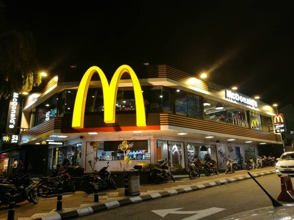▲▼8月起馬來西亞部分麥當勞將不提供塑膠吸管。（圖／McDonald`s粉專）