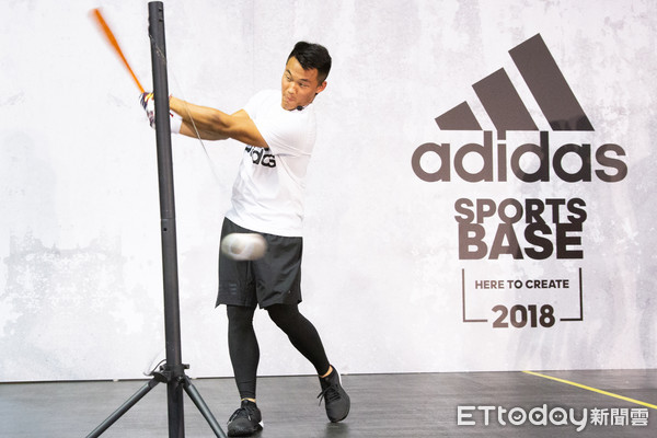 ▲▼2018 adidas Sports Base王柏融、李宗賢指導訓練。（圖／記者季相儒攝）