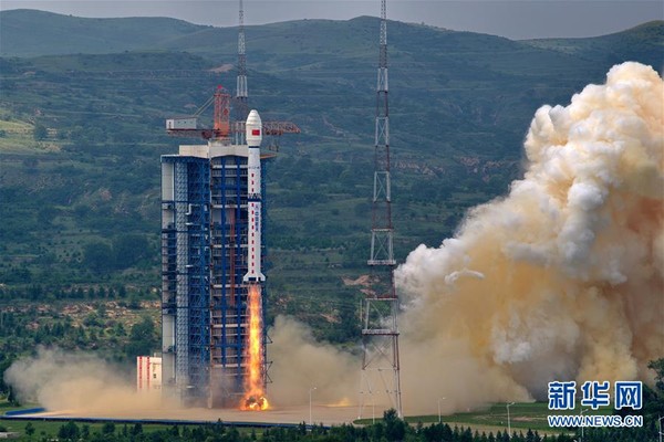 2018年7月31日11時，中國在太原衛星發射中心用長征四號乙運載火箭，成功將高分十一號衛星發射升空。（圖／翻攝自新華網）