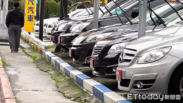 路過 幾10台待售 中古車行 他好奇沒賣掉怎處理網曝解答 Ettoday車雲 Ettoday新聞雲