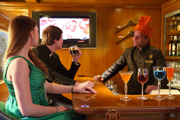 ▲▼列車上的酒吧與餐廳。（圖／Maharajas` Express官網）