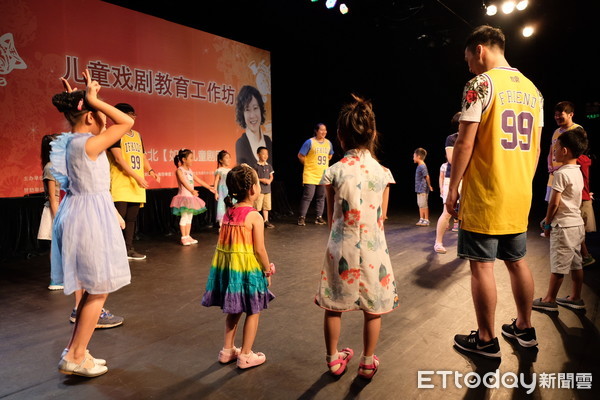 ▲▼如果兒童劇團登陸演出，並與北京孩童互動。（圖／記者曾俊豪攝）