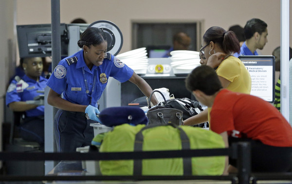 美国拟取消150个中小型机场安检
