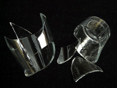 帶孩子去餐廳打破玻璃杯　家長怒留1星負評：我有道歉欸