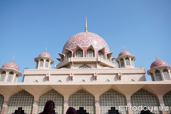 ▲▼馬來西亞,吉隆坡,粉紅清真寺,水上清真寺,Masjid Putra,布特拉清真寺,玫瑰清真寺,穆斯林。（圖／記者姜國輝攝）