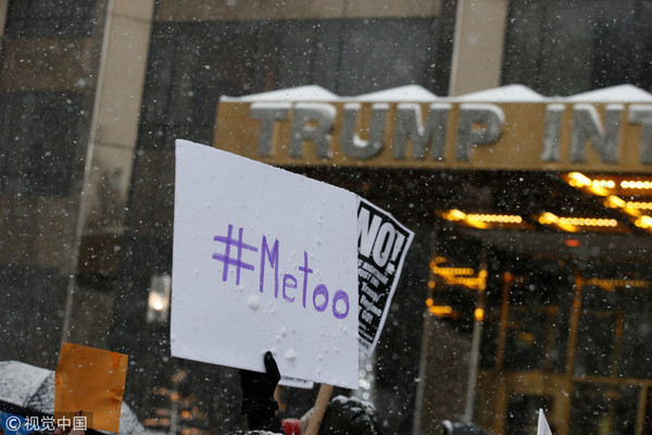 ▲▼2017年12月，紐約民眾冒雪上街抗議性騷擾事件MeToo。（圖／CFP）