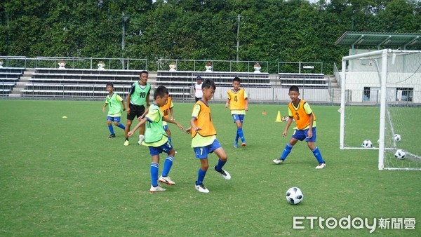 ▲佳里國小體驗Jubilo足球教室課程。（圖／台灣電通提供）